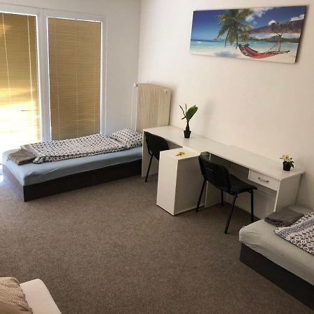 Hostel House Near Bvv-Vystaviste Brno Ngoại thất bức ảnh