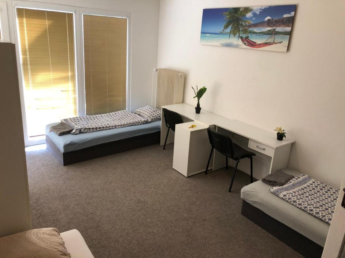 Hostel House Near Bvv-Vystaviste Brno Ngoại thất bức ảnh